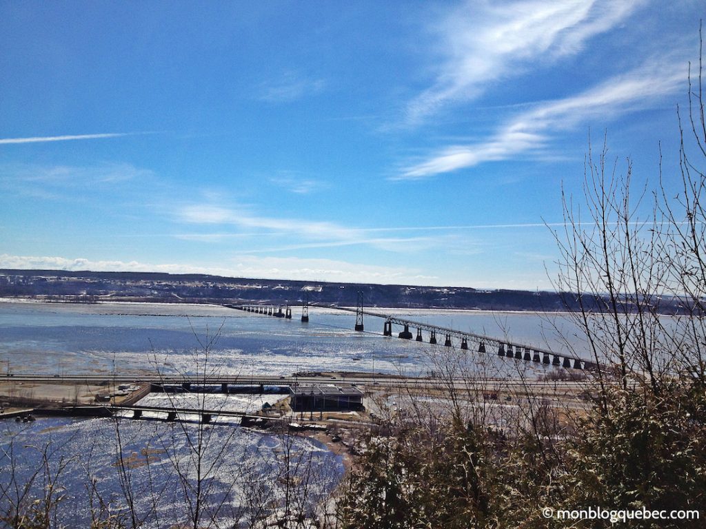 Découvrir Road Book à Québec Pont de l'Ile d'Orleans Découvrir Road Book à Québec Pont Ile d'Orleans monblogquebec