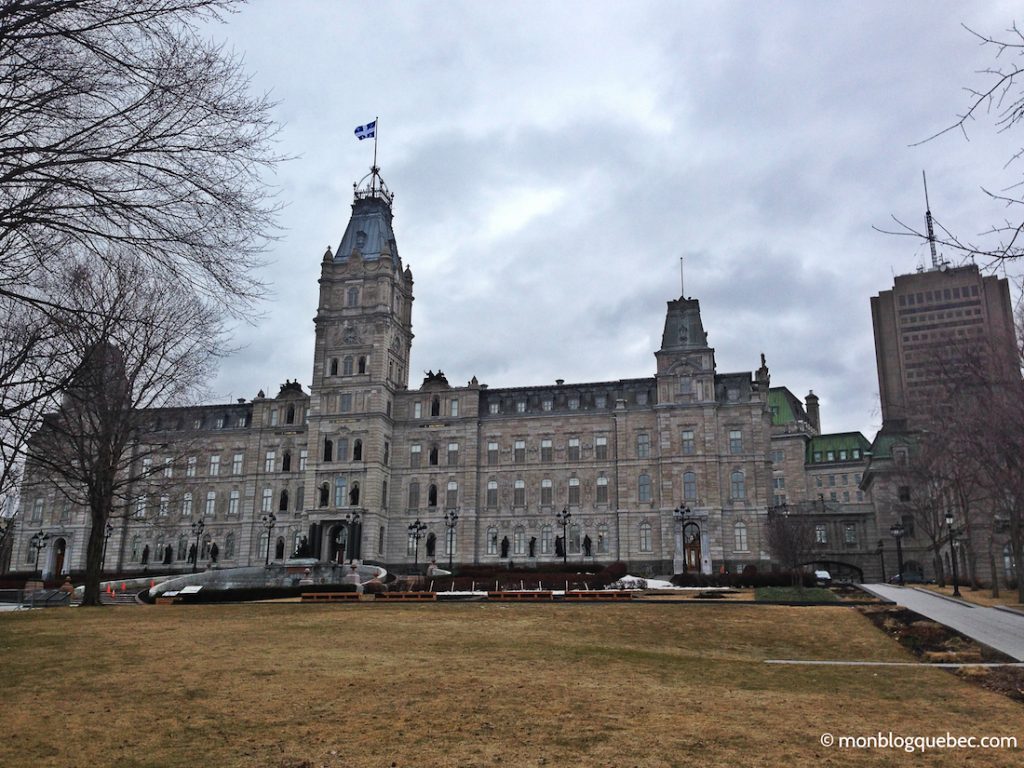 Découvrir Road Book à Québec colline parlementaire Découvrir Road Book à Québec Parlement monblogquebec