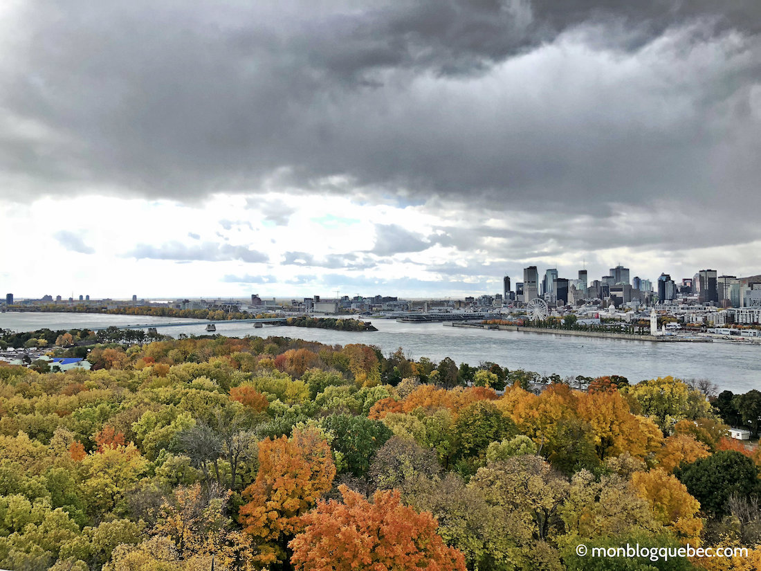 Vivre au Québec l'automne à Montréal Tour de Lévis Vivre au Québec l'automne à Montréal monblogquebec