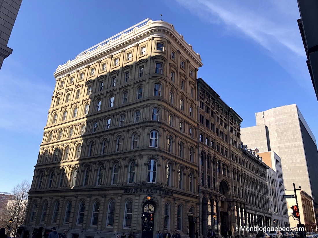 Top 5 des terrasses avec vue a Montréal Hôtel Place d'Armes Top 5 des terrasses avec vue a Montreal monblogquebec Terrasse hôtel Place d'Armes