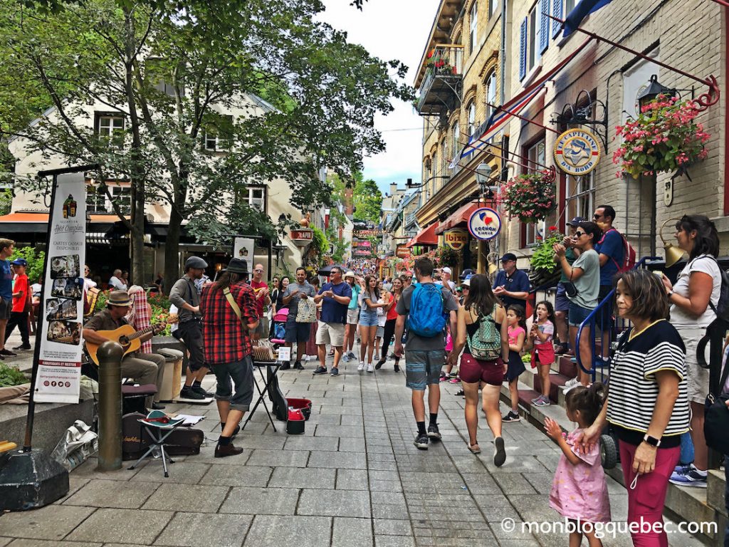 Québec animations de rues en été