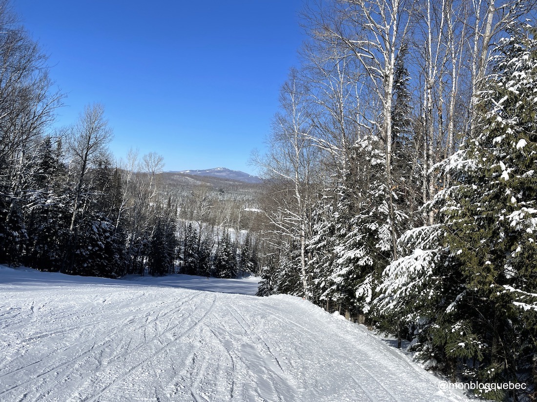 Aimer skier à Ski Mont-Blanc Laurentides